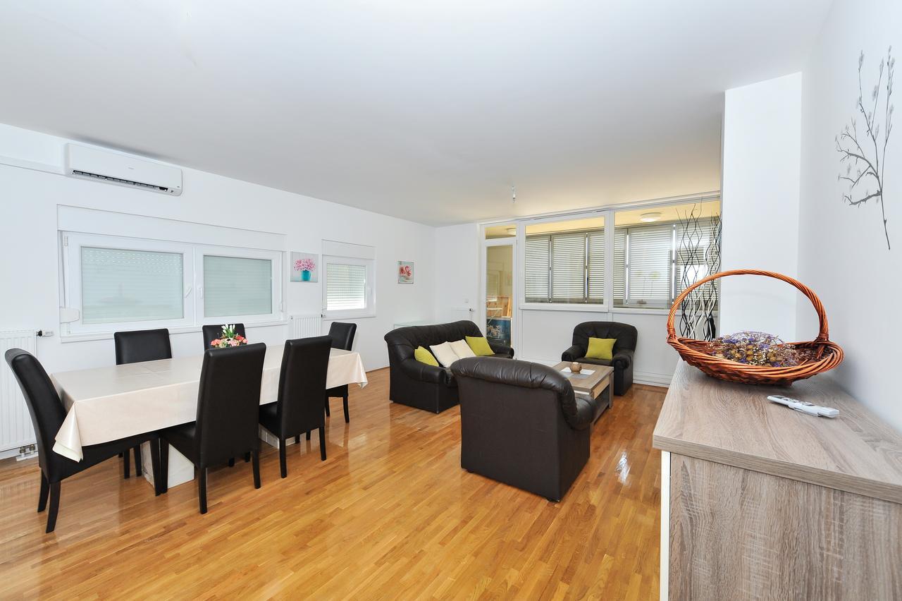 Ana Apartment ซาดาร์ ภายนอก รูปภาพ